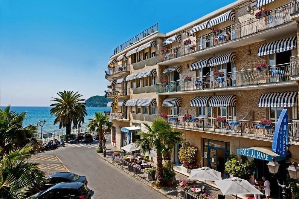 Hotel Bel Sit Аласио Екстериор снимка