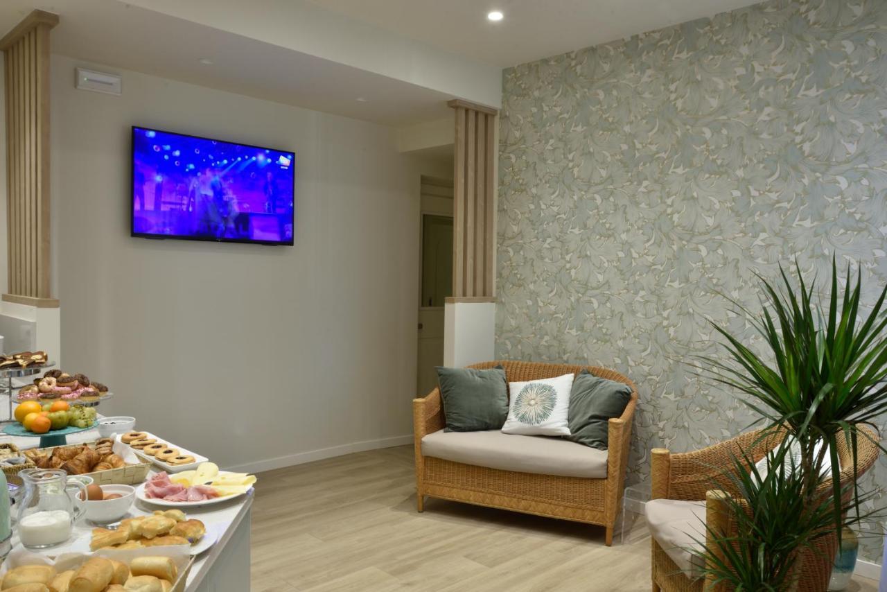 Hotel Bel Sit Аласио Екстериор снимка