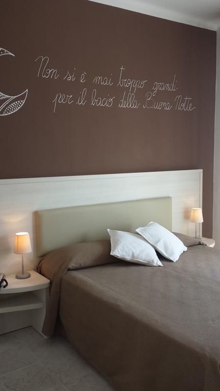 Hotel Bel Sit Аласио Екстериор снимка