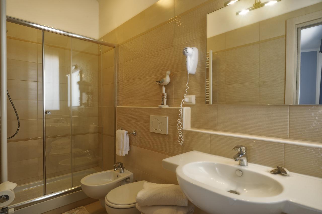 Hotel Bel Sit Аласио Екстериор снимка